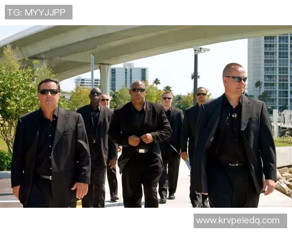 足球明星背后的守护者盘点各大球星的保镖故事与传奇 足球明星背后的守护者盘点各大球星的保镖故事与传奇